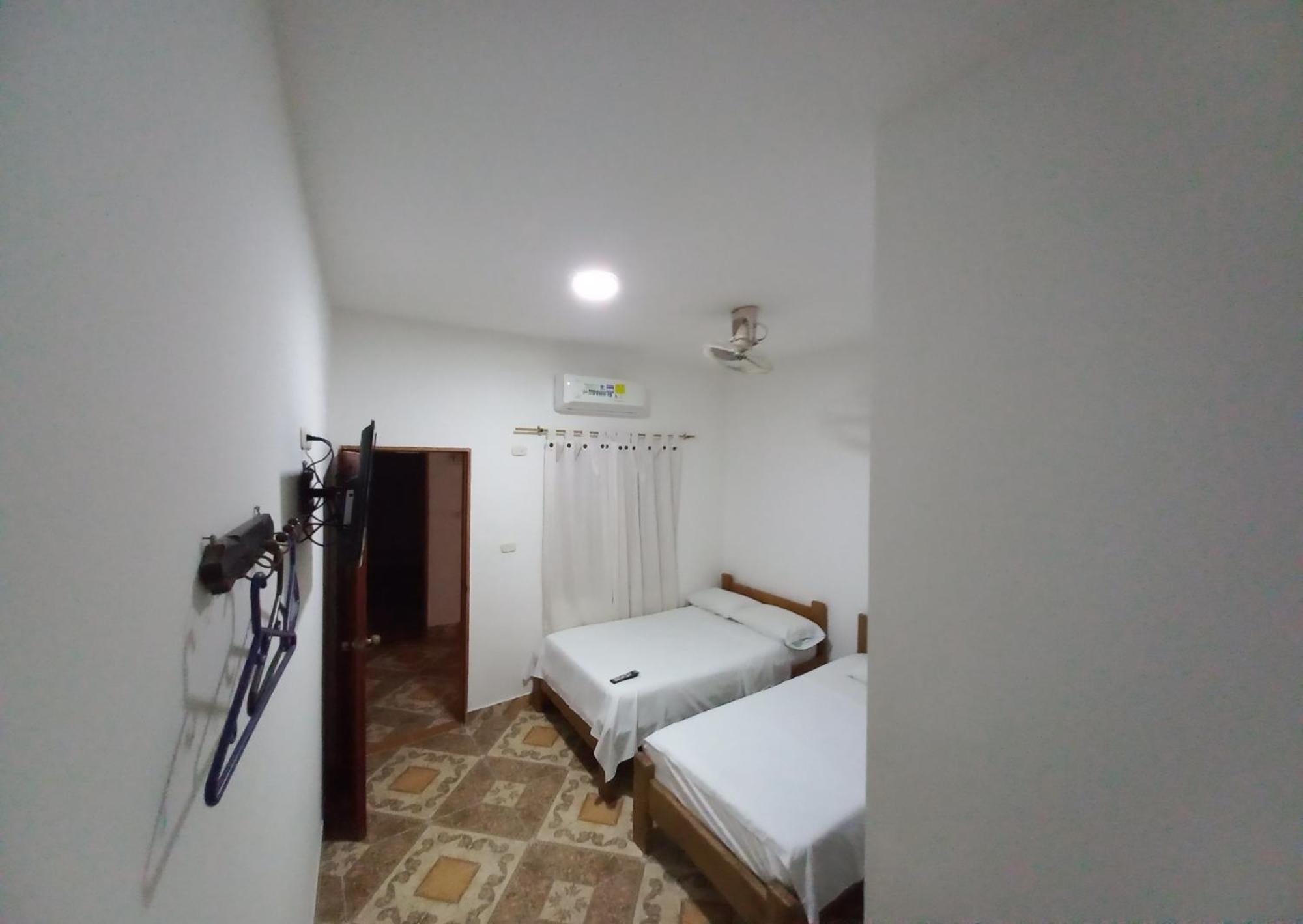Hotel San Adolfo Карепа Экстерьер фото