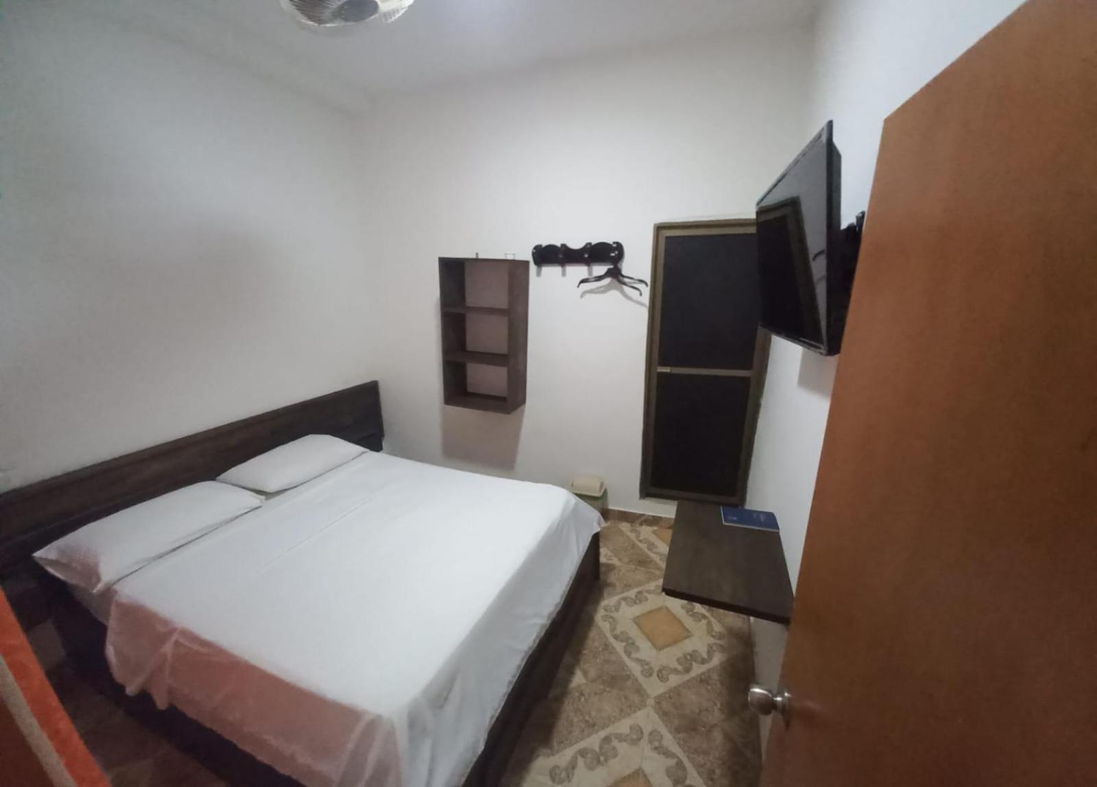 Hotel San Adolfo Карепа Экстерьер фото
